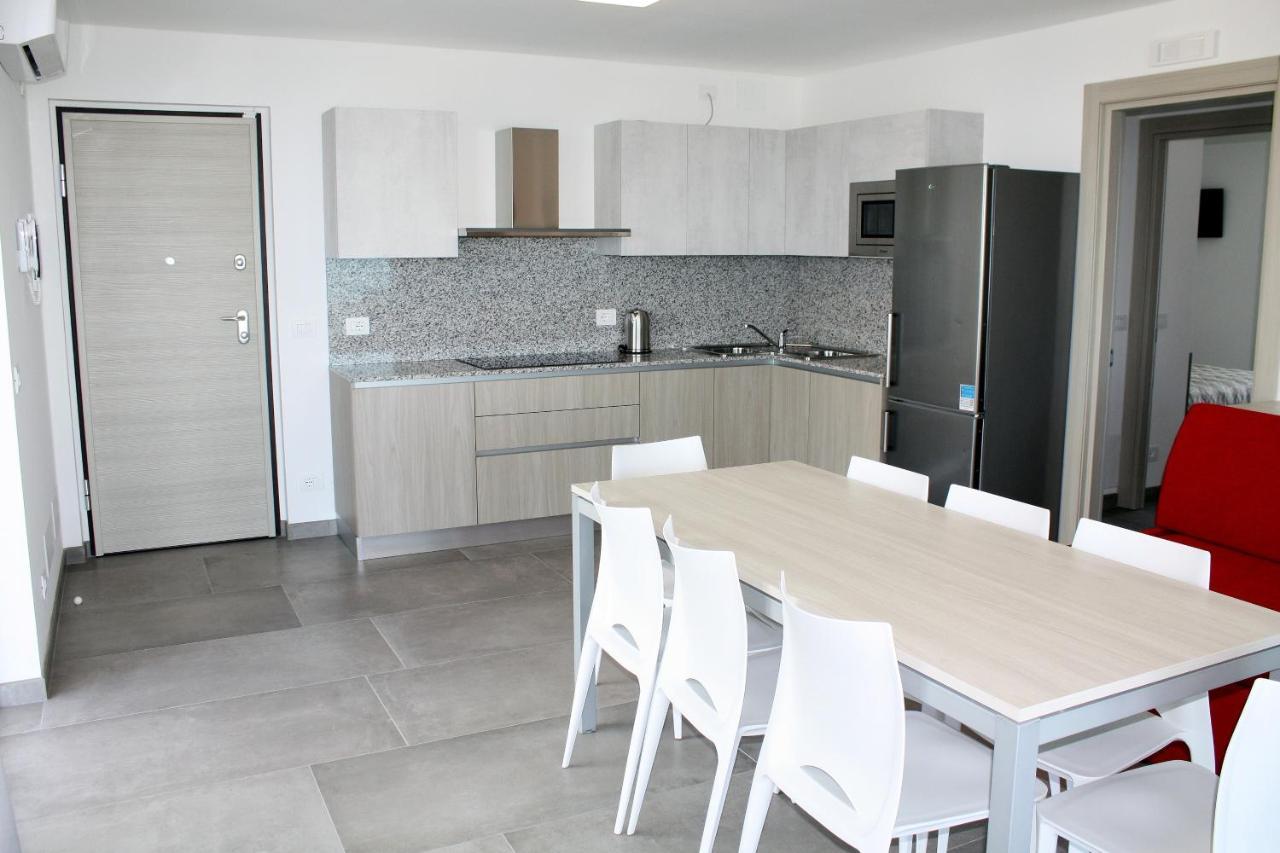 Nashira Apartments Линяно Сабиадоро Екстериор снимка