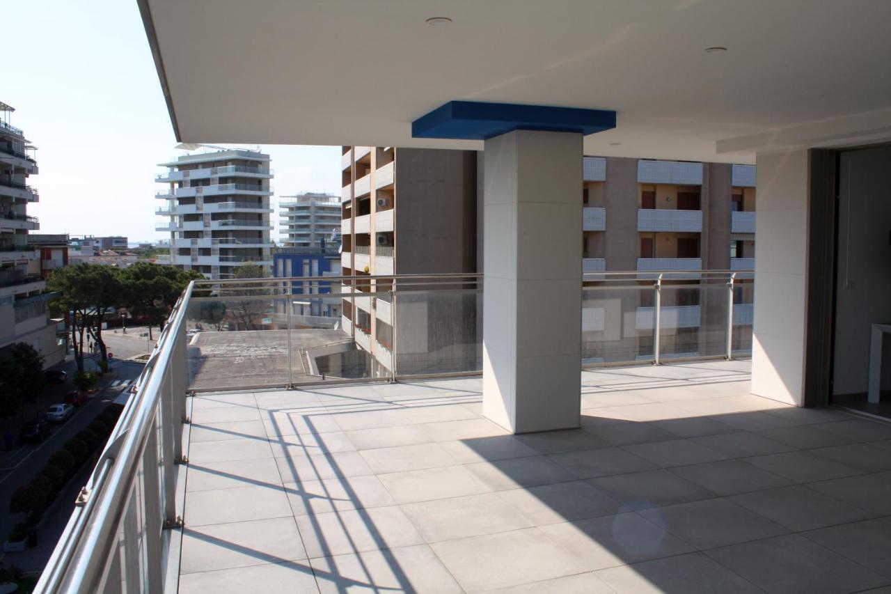 Nashira Apartments Линяно Сабиадоро Екстериор снимка