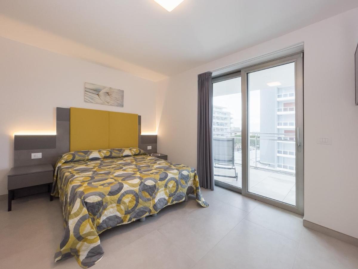 Nashira Apartments Линяно Сабиадоро Екстериор снимка