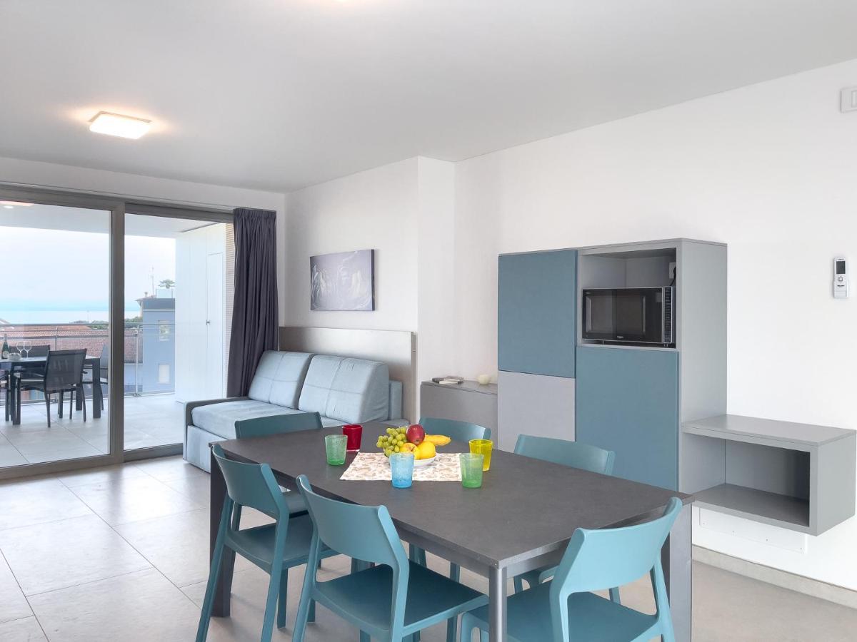 Nashira Apartments Линяно Сабиадоро Екстериор снимка