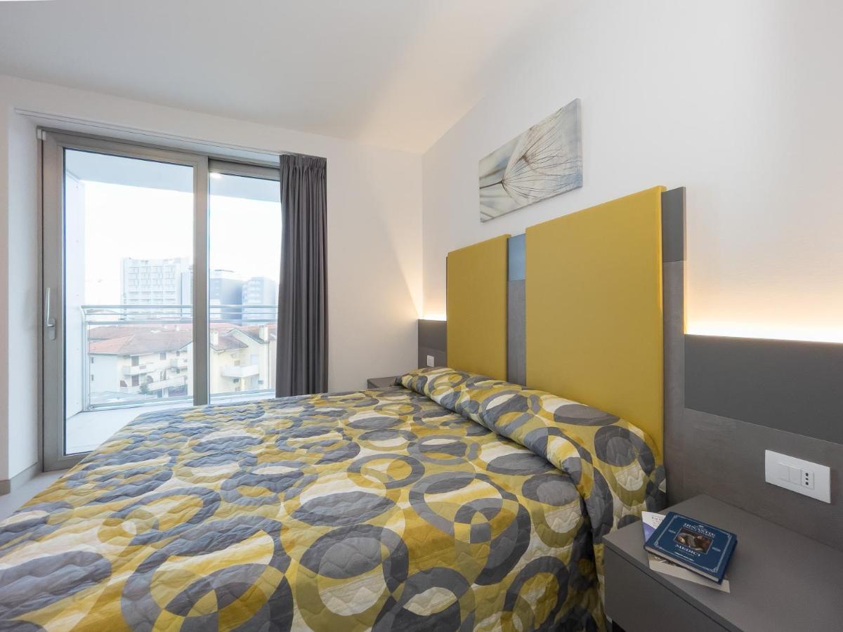 Nashira Apartments Линяно Сабиадоро Екстериор снимка